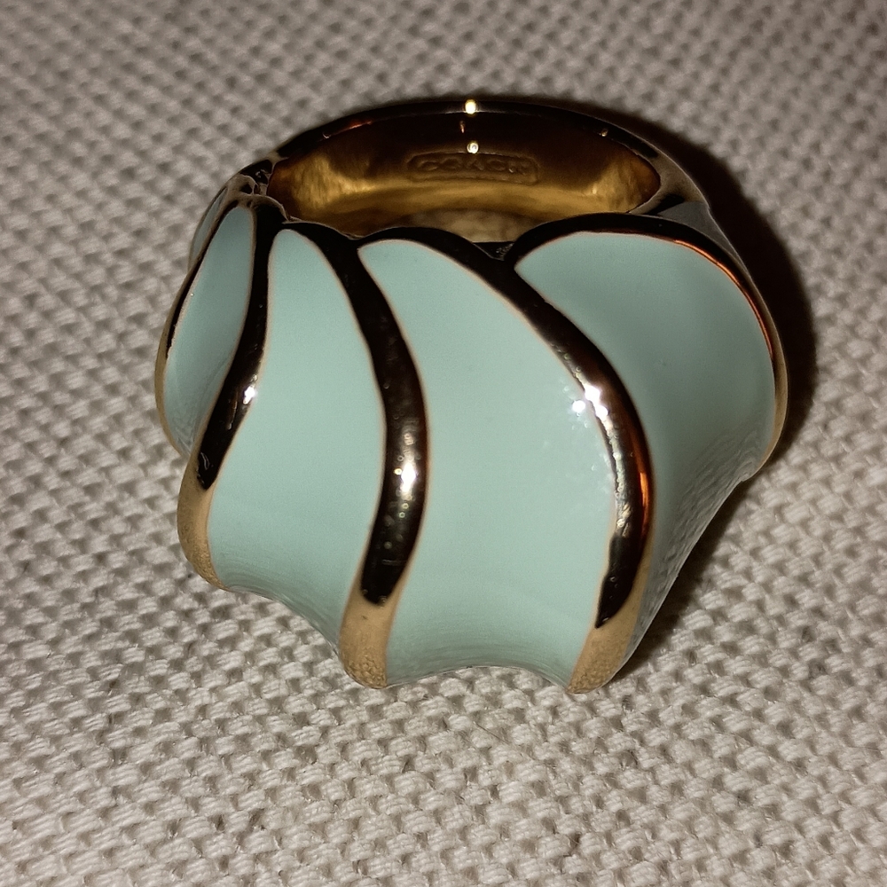 Coach Mint Green Gold Shell Statement Ring Size 7 - image 4